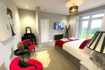 Beach House for 10 People in Westward Ho, Devon, Photo 1