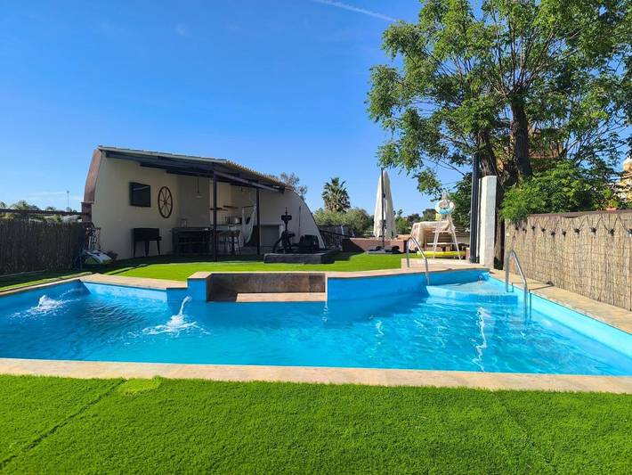Gîte pour 3 personnes, avec Terrasse et Jardin ainsi que Piscine et Vue sur le lac à Carmona - 4