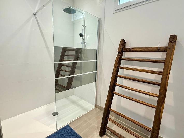 Gîte pour 3 personnes, avec piscine ainsi que jardin et terrasse à Villedômer - 2