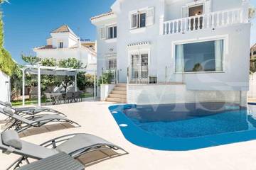 Villa pour 6 personnes, avec jardin et piscine à Torremolinos