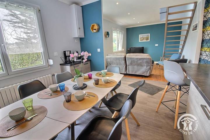 Gîte pour 6 personnes, avec jardin et terrasse, animaux acceptés