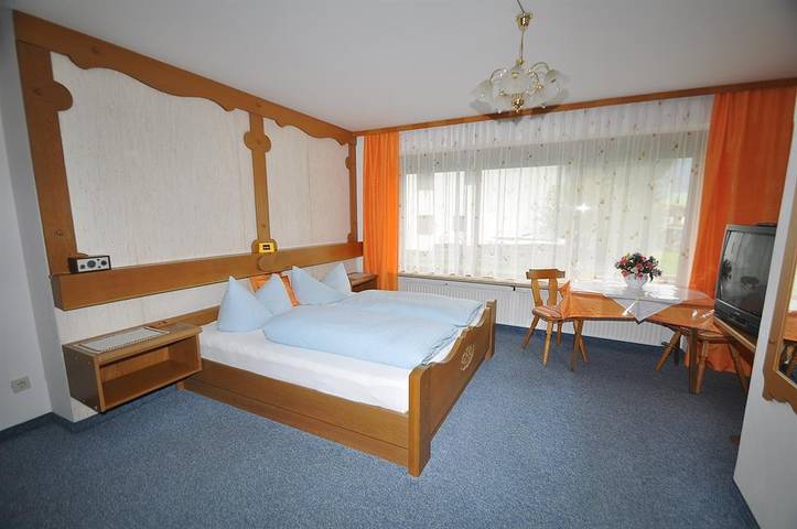 Zimmer für 2 Personen, mit Terrasse, kinderfreundlich in Tirol - 3