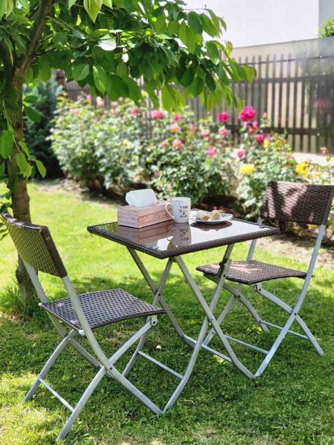 Appartement de vacances pour 4 personnes, avec vue et jardin