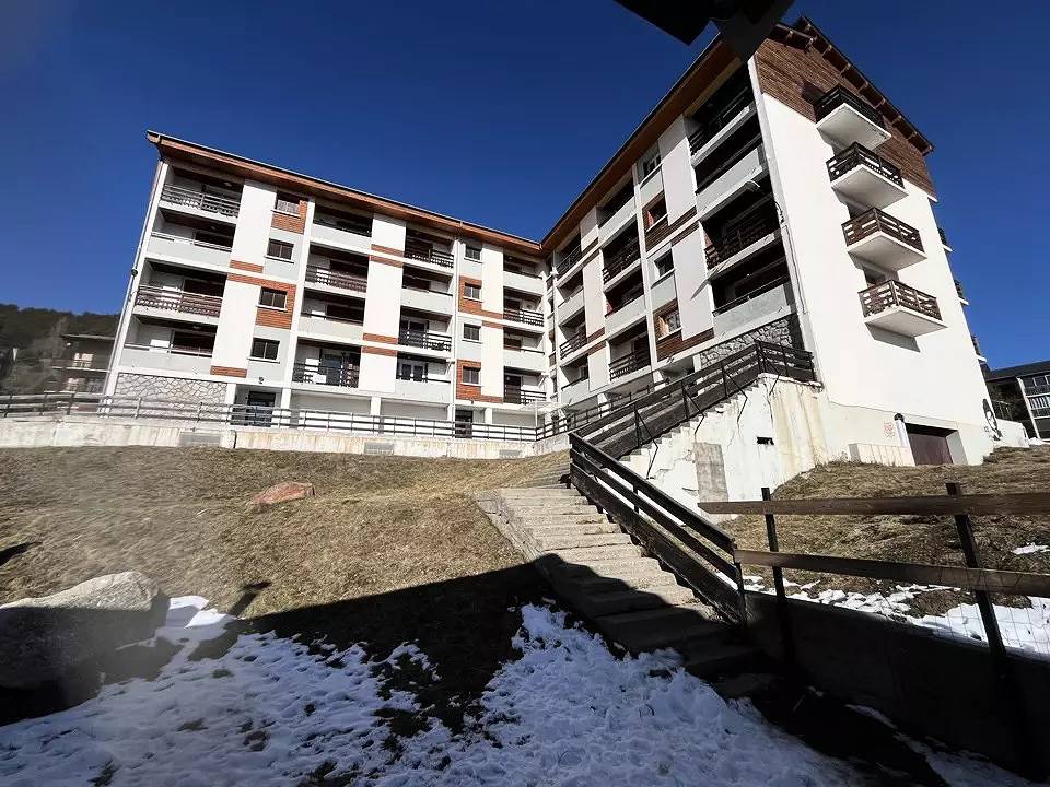 Entire apartment, Apartment type T3 mezzanine in Les Angles, Parc naturel régional des Pyrénées catalanes