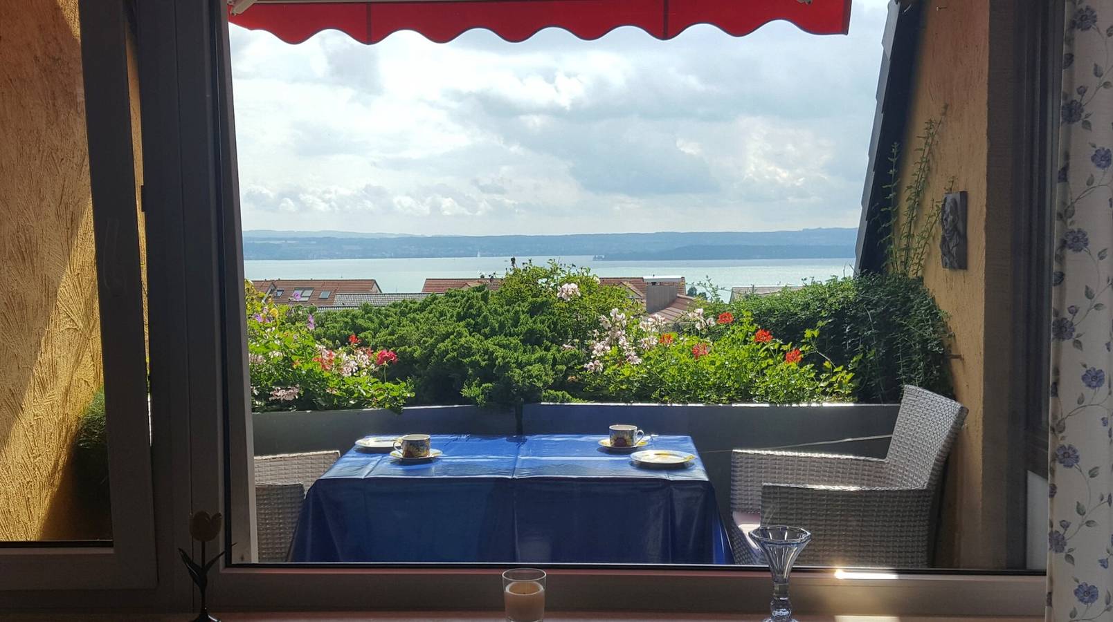 Entire apartment, Apartment 'Koberstaedt' Panoramic Lake View, Balcony and Wi-Fi in Meersburg, Region Bodensee-Oberschwaben