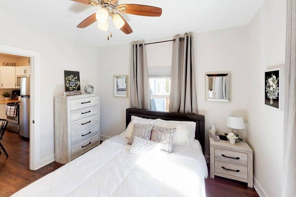 Delano Delight - Neu renoviert - Für bis zu 8 Personen in Wichita, Kansas