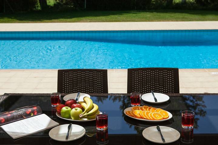 Holiday rental for 4 people, with garden and pool as well as children pool in Aphrodite Hills