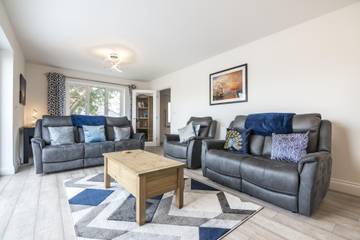 Holiday Home for 6 People in Pembrokeshire, South-Wales, Photo 1
