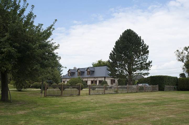 Gîte pour 6 personnes, avec jardin à Asnières