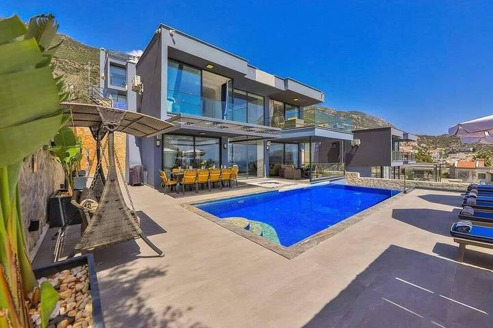 Vakantiehuis voor 12 personen, met sauna en tuin in Kalkan