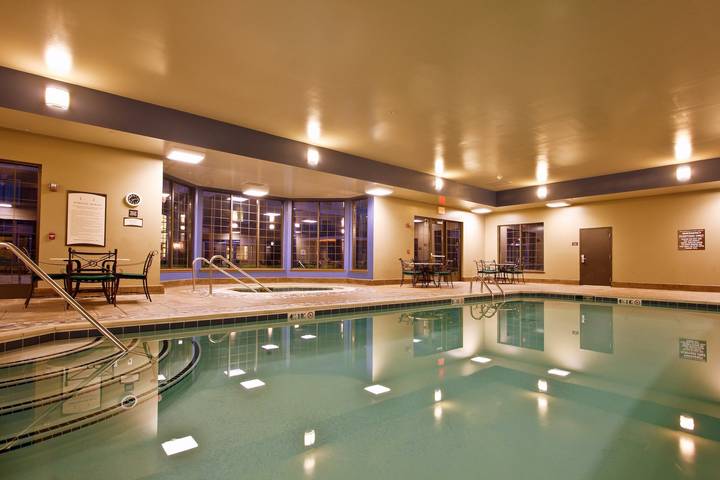 Estudio entero, Estudio para 2 personas con piscina in Novi, Condado de Oakland