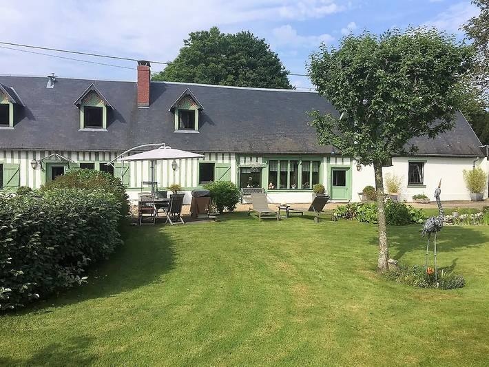 Gîte pour 14 personnes, avec jardin et terrasse