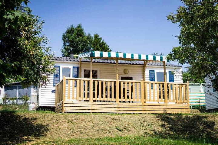 Location de vacances pour 4 personnes, avec vue ainsi que sauna et jardin, animaux acceptés à Yvoir - 3