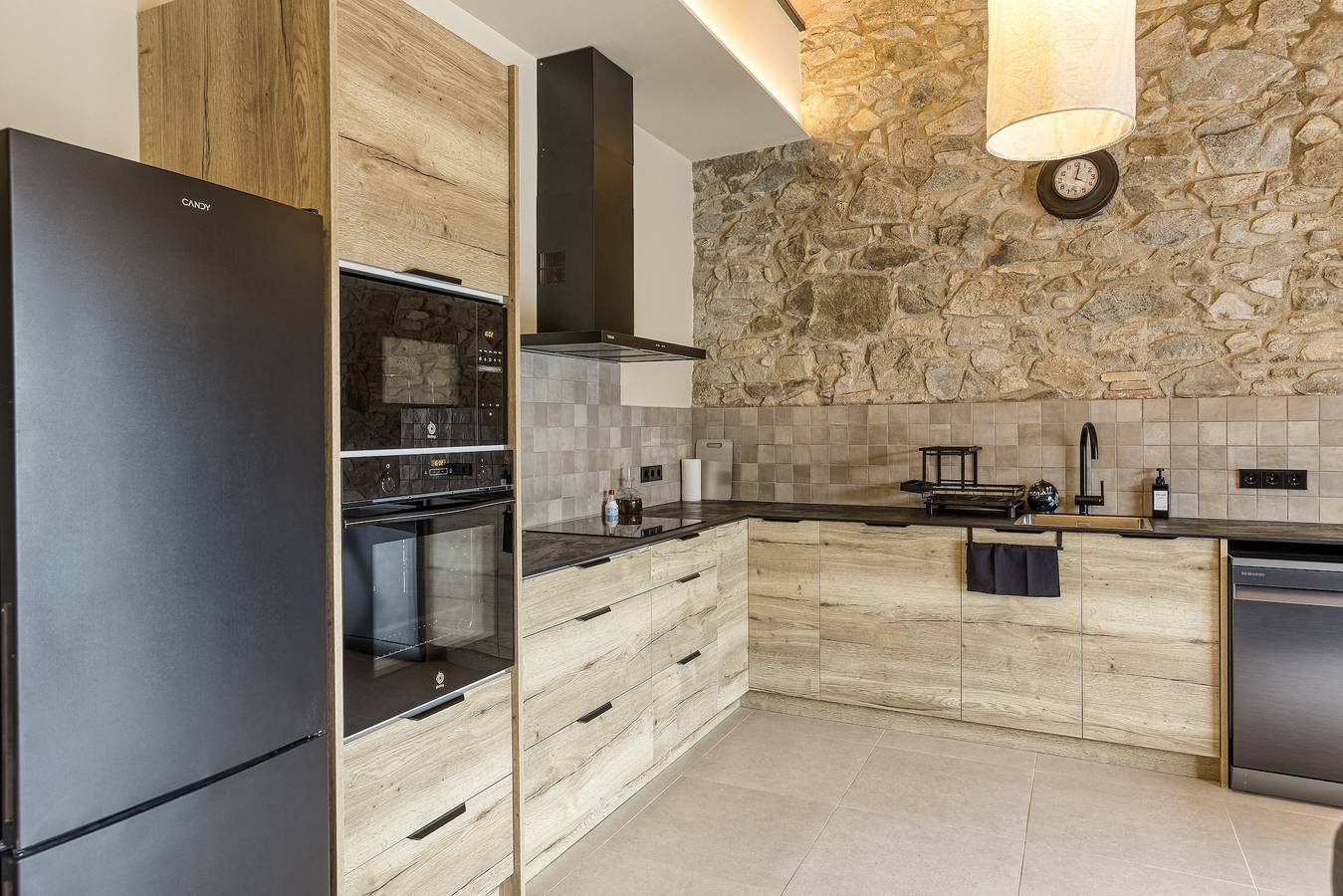 Geheel appartement, Landelijk huis 'El Corral' met bergzicht, Wi-Fi en airconditioning in Agullana, Upper Empordà