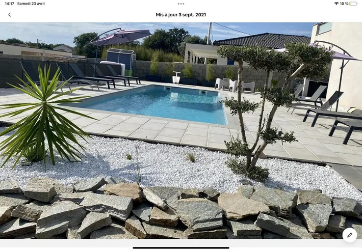 Chalet para 10 personas, con jardín y piscina - 1