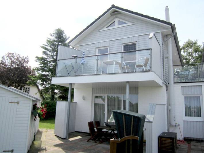 Ferienhaus für 4 Personen, mit Terrasse und Garten, mit Haustier in Wiek