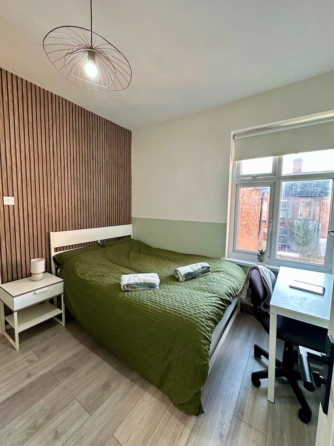 4-Bed 3 Bath House in Leicester City in Leicester, Heart of England