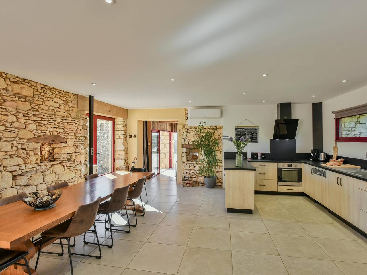 Gîte superbe + piscine privée et vue imprenable in Prats-du-Périgord, Périgord Noir