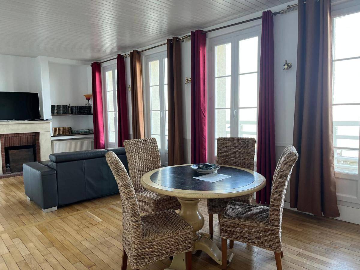 Appartement entier, Le Noroit vue sur mer in Falaises d'Etretat, Étretat