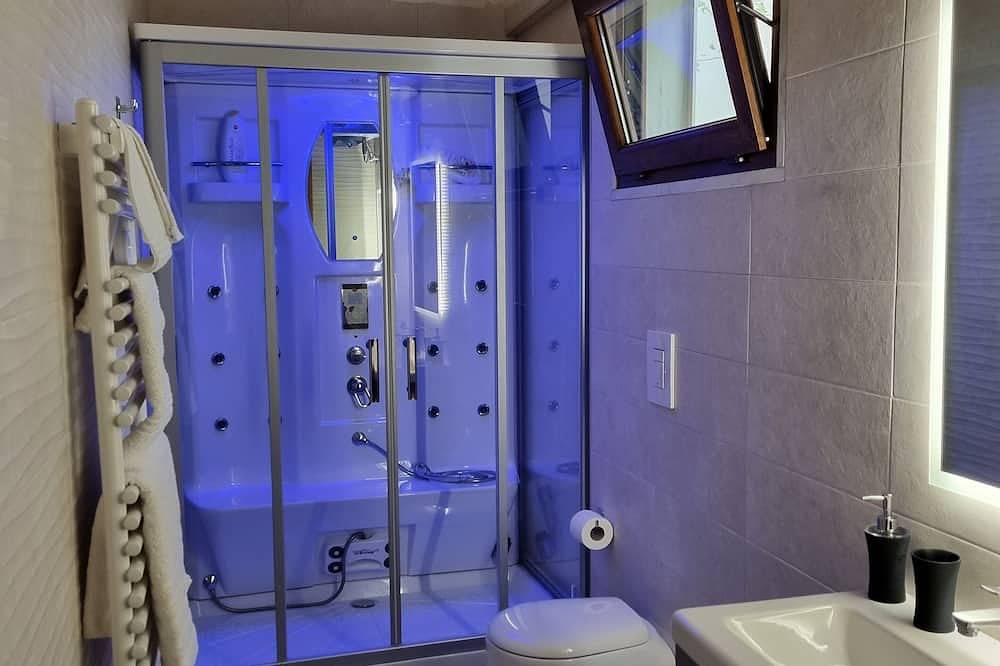 Entire apartment, The Newsstand - Suite - a new experience of a relaxing vacation by the sea. in Pulsano, Gulf of Taranto