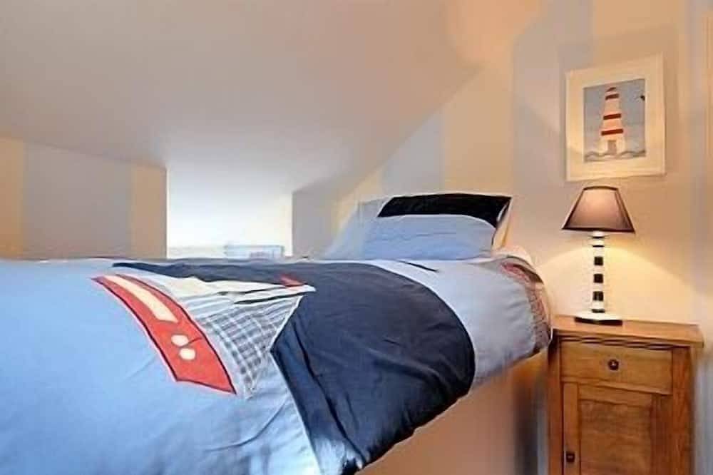 Sunbeam Cottage nestling in the heart of Branscombe village with a parking space in Branscombe, Jurassic Coast