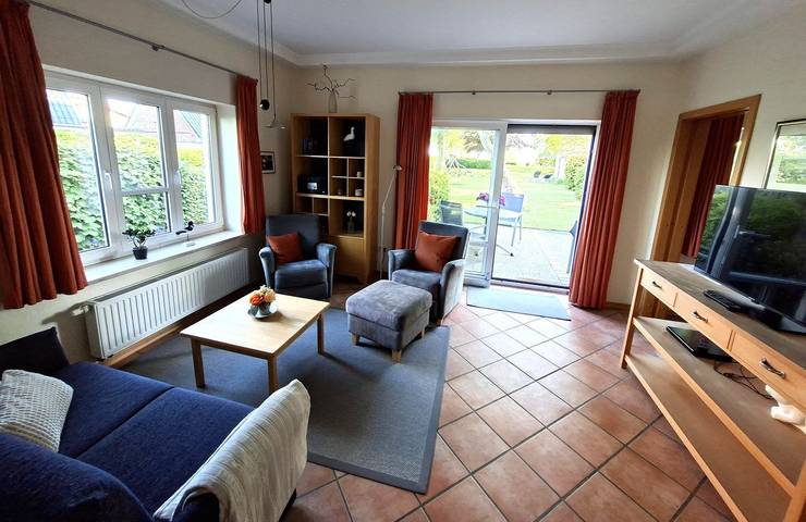 Ferienwohnung für 4 Personen, mit Terrasse und Garten sowie Sauna in Warwerort