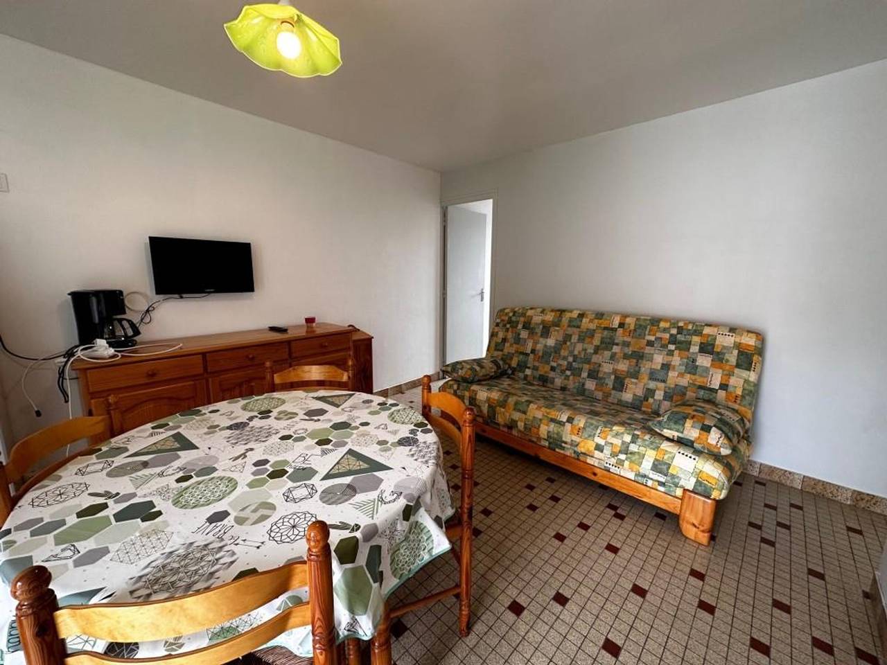 2-bedroom house 900m from beach, terrace & Bbq in Notre-Dame-de-Monts, Vendée