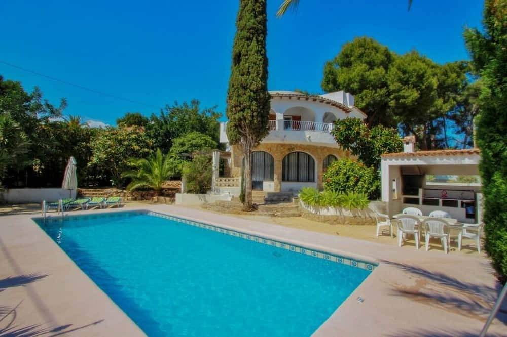 Aldebarán - Intérieur moderne, piscine, plage à pied in Cala de l'Andragó (Teulada (Spain)), Teulada