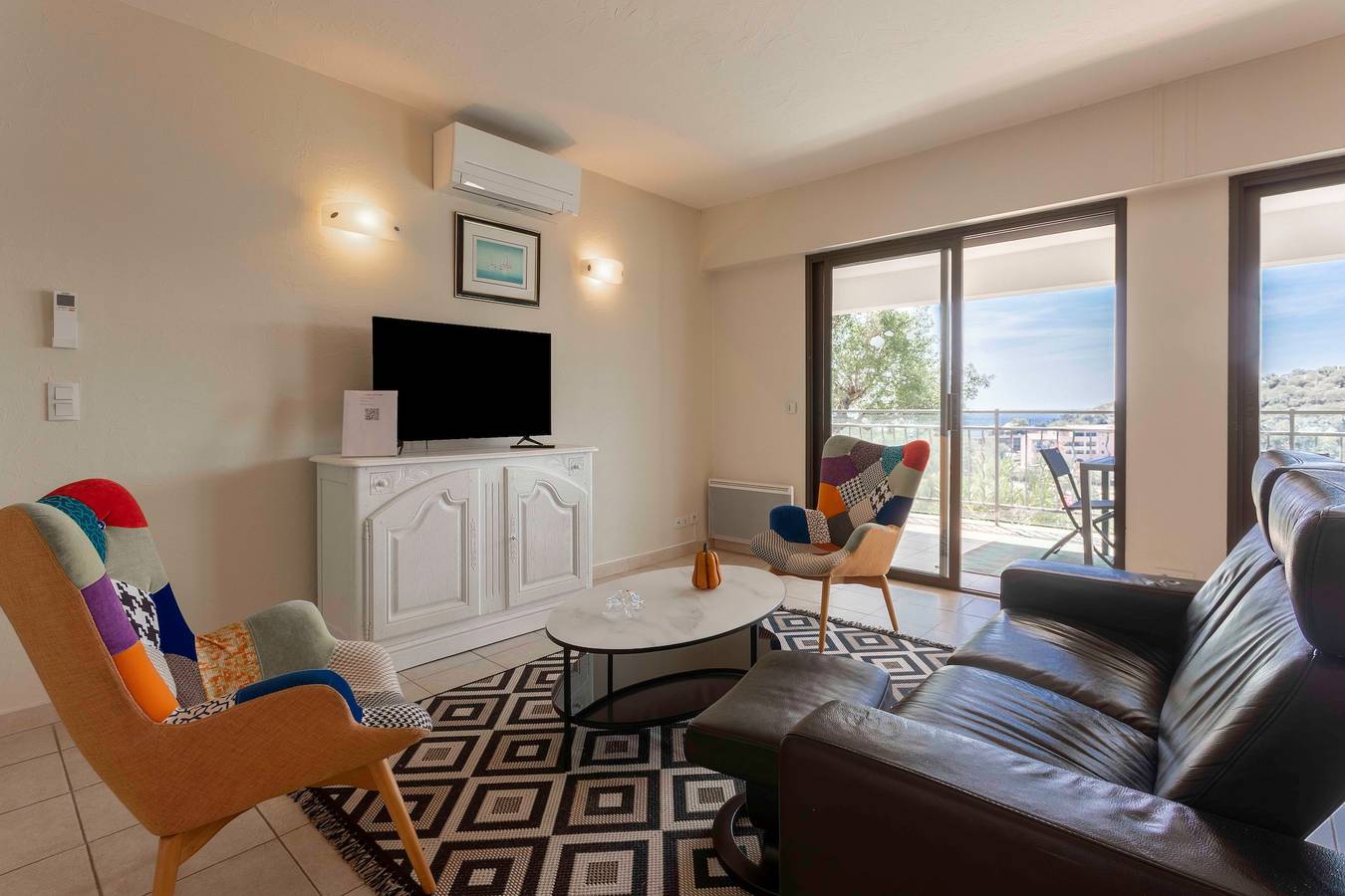 Ganze Wohnung, Appartement "Le Plein Sud" mit Meerblick, Wlan und Klimaanlage in Saint-Raphaël, Mittelmeerküste (Frankreich)