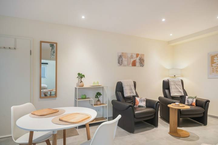 Entire apartment, Apartment 'Tor Zur Mosel' with Free Parking, Pet-Friendly, and Walk-In Rain Shower in Thomm, Landkreis Trier-Saarburg