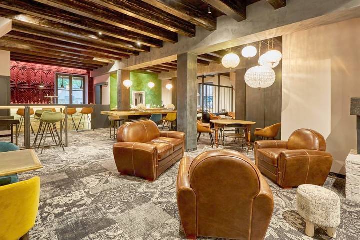 Hôtel pour 4 personnes, avec Terrasse et Jacuzzi ainsi que Jardin et Sauna