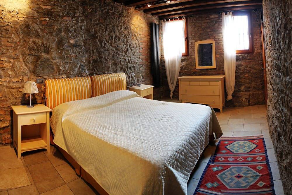 Ganze Wohnung, Apartment B & B in einem neunzehnten Jahrhundert original Steinhaus in den Euganeischen Hügeln in Cervarese Santa Croce, Euganeische Hügel