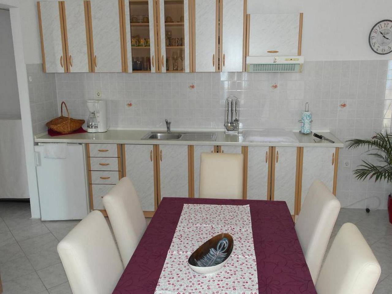 Ganze Wohnung, Ferienwohnung für 4 Personen mit Balkon in Bol, Brac