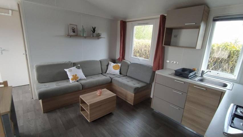 Location de vacances pour 4 personnes, avec jardin ainsi que terrasse et vue à Plounévez-Lochrist - 4