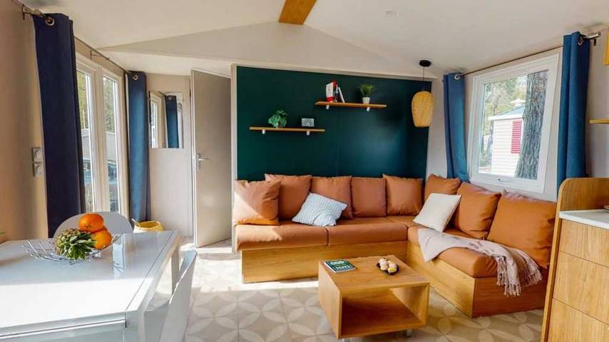 Camping para 6 personas, con piscina además de piscina para niños y terraza en Mimizan