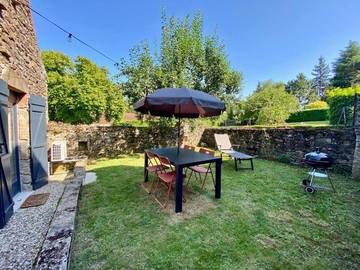 Gîte pour 4 personnes, avec jardin dans Chamilly