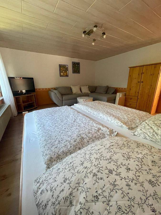 Ferienwohnung für 3 Personen, mit Balkon und Terrasse sowie Garten und Ausblick in Vogelsang-Warsin - 4