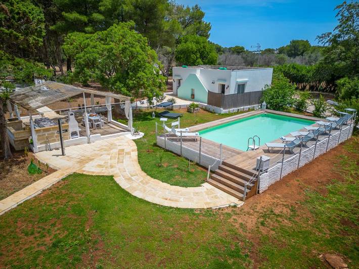 Ferienwohnung für 4 Personen, mit Balkon/Terrasse und Garten sowie Pool