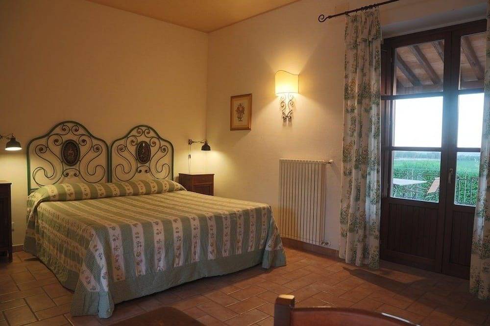 Ganze Wohnung, Apartments in Agriturism mit privatem Strand in Bolsenasee