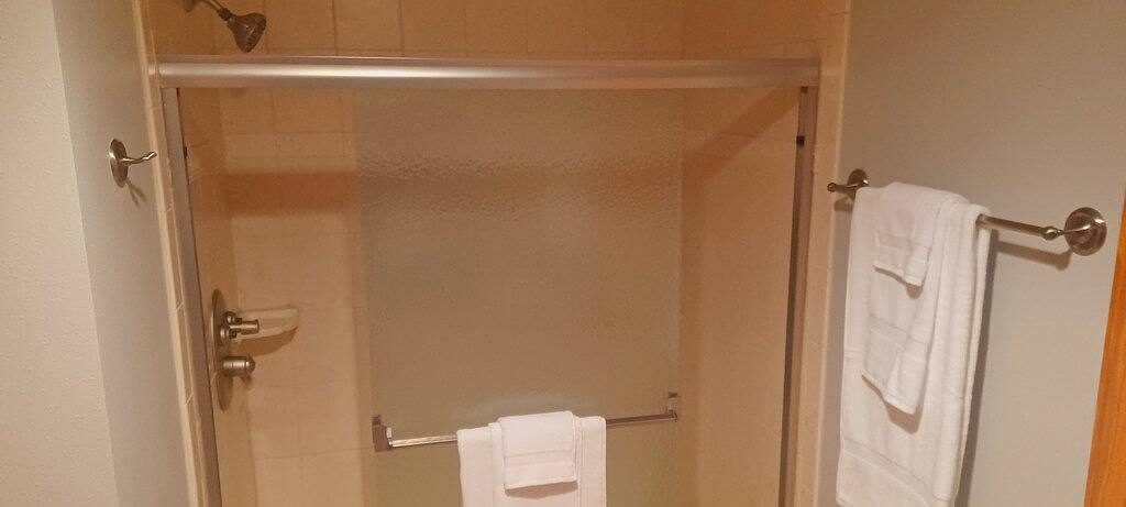 Ferienwohnung für 4 Personen, mit Whirlpool und Balkon sowie Pool - 1