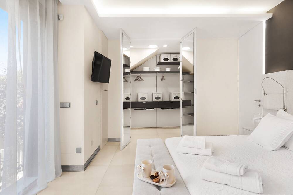 Villa Marina Cristal - minimalist and stylish villa. Optional heated pool in Es Coll d'en Rabassa, Palma