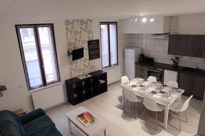 Location de vacances pour 8 personnes dans Gare De La Bourboule