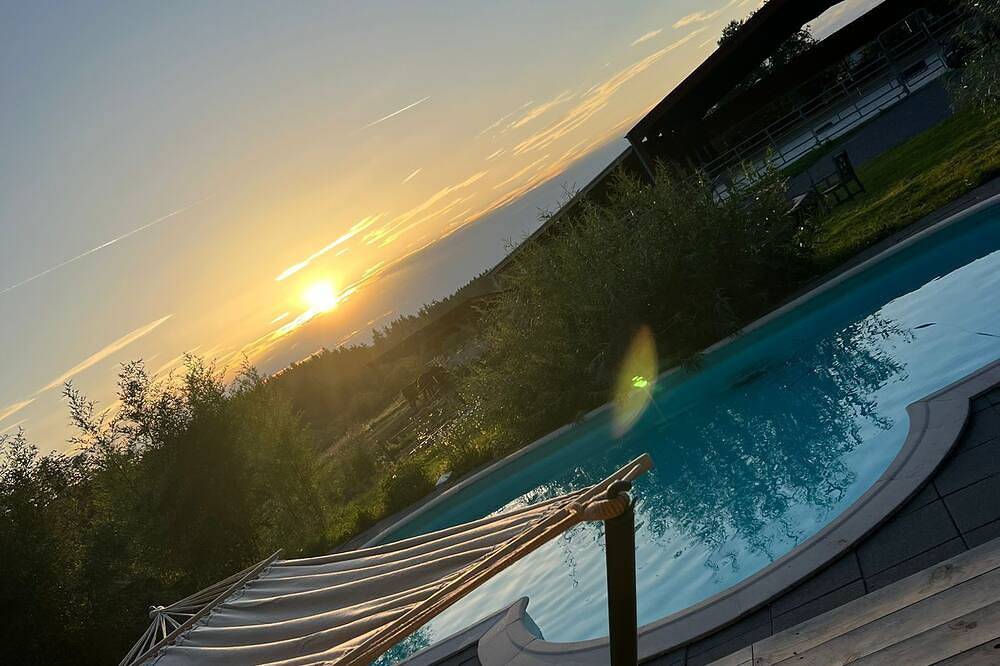 2 Rustikale Blockhütten auf Idyllisch Gelegenem Reiterhof in Ban-de-Sapt, Saint-Dié-des-Vosges