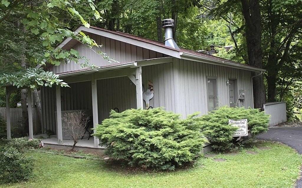 Log Cabin for 2 Guests in Blue Ridge Parkway, Maggie Valley