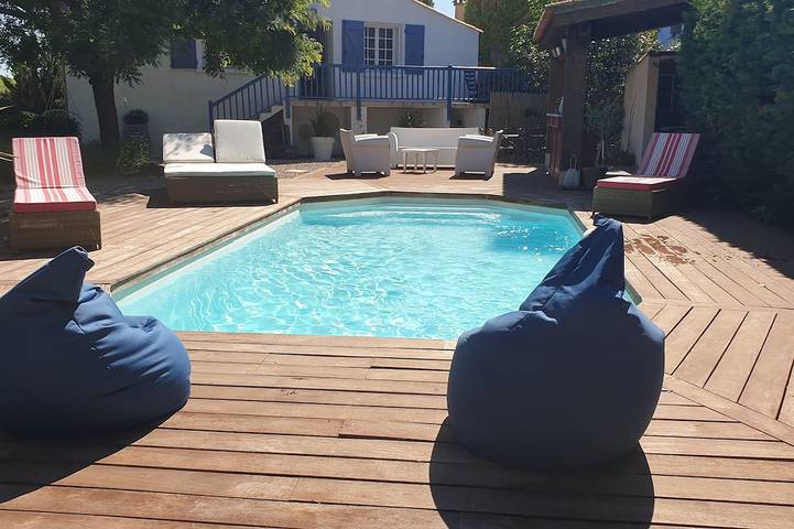 Location de vacances pour 8 personnes, avec jardin, animaux acceptés à Quarante