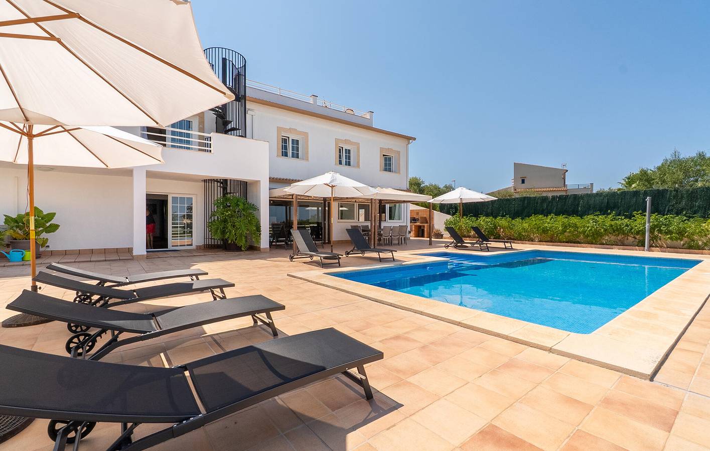 Sea View Apartment with Pool, Terrace & WiFi near Four Seasons in Sa Torre, Llucmajor