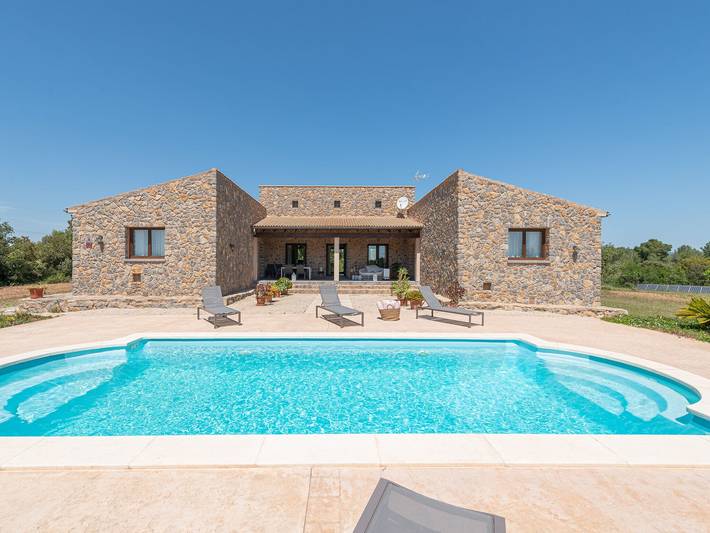 Finca mit Whirlpool für 8 Personen, mit Whirlpool und Pool in Artà