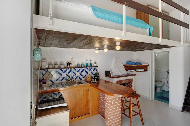 Casetta del Custode with sea view, Wi-Fi, and air conditioning in Spiaggia Libera di Marina Grande, Capri