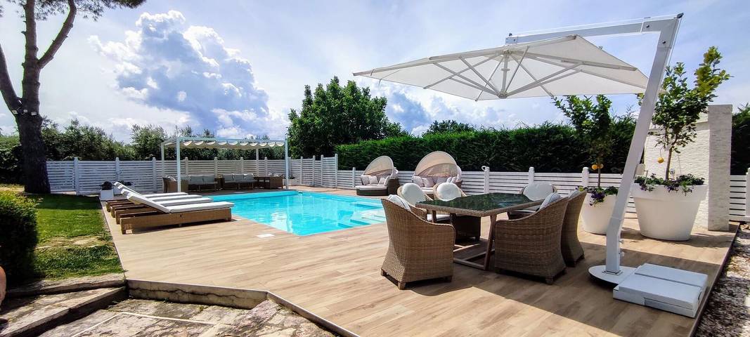 Casa vacanza per 10 persone, con piscina in Abruzzo