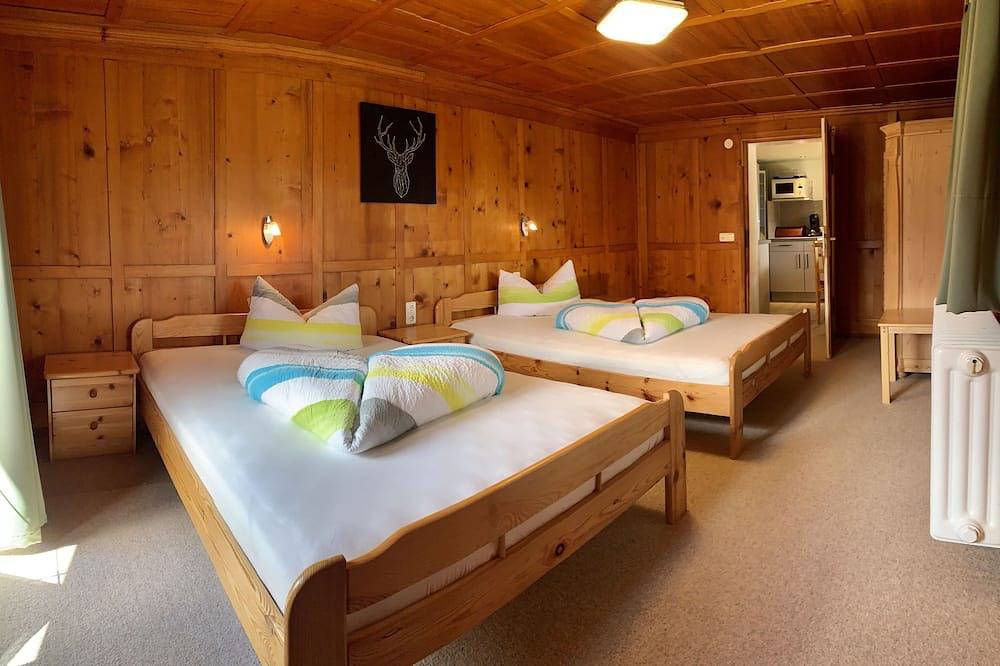 Geheel appartement, Rental-Mountain View-mit Balkon-Private Bathroom-Comfort in Hirschegg Kleinwalsertal, Mittelberg